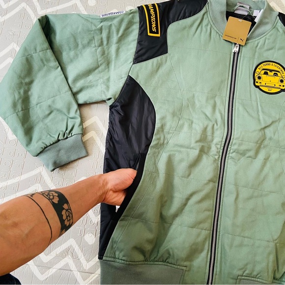 Puma Porsche special edition racing  F1 embroidered jacket medium - Picture 6 of 16
